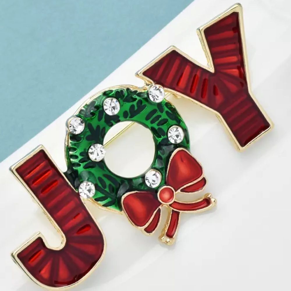 CHRISTMAS ENAMEL JOY BROOCH WITH WREATH O IN RED‎ AND GREEN